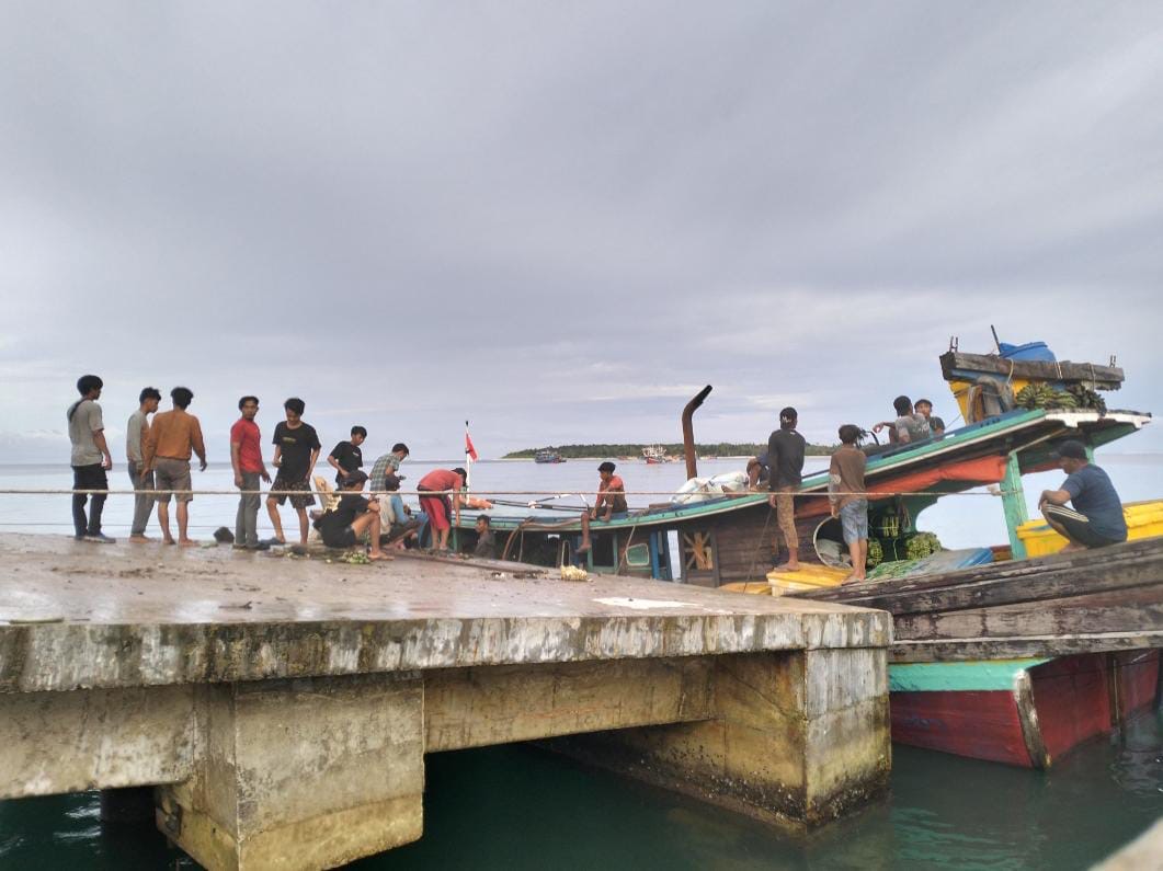 Miris, Harga Jual Hasil Bumi di Enggano Anjlok Drastis Akibat Terhambatnya Trasportasi Laut 