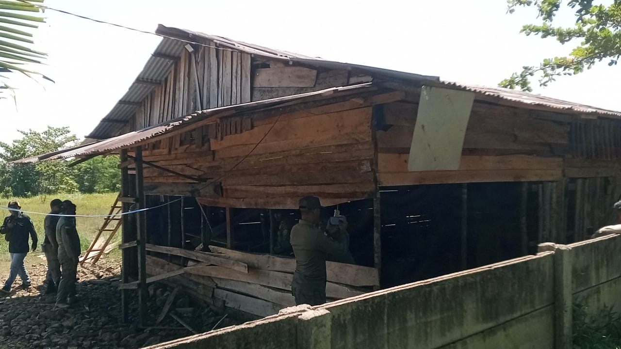 Berpotensi Jadi Tempat Prostitusi, Satpol PP Bongkar Warem di Beringin Raya