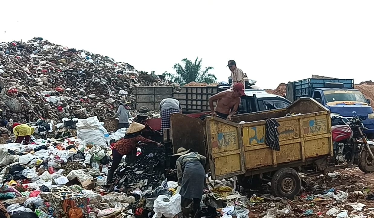 TPA Air Sebakul Over Kapasitas, Pengangkut Sampah Diminta Lakukan Pemilahan