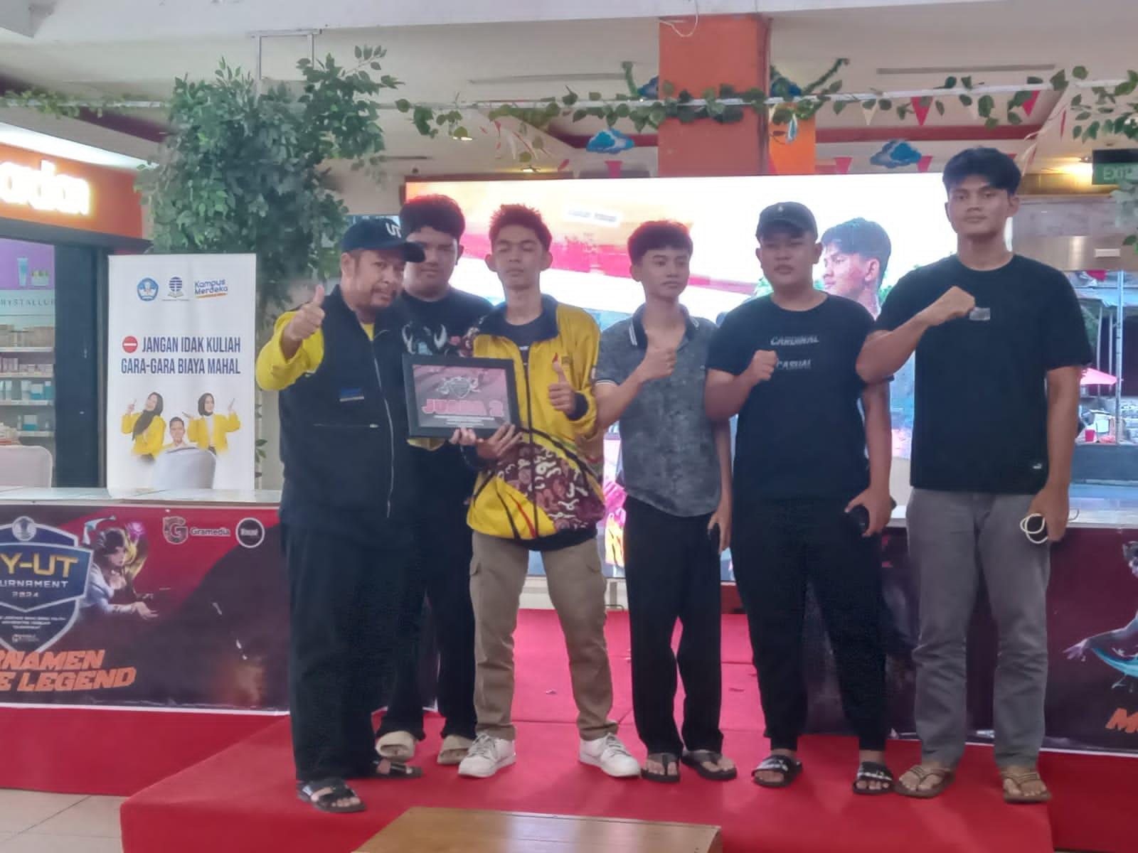 Turnamen Mobile Legends UT Bengkulu Berlangsung Meriah, Tim SMAN 4 Rejang Lebong Rebut Juara