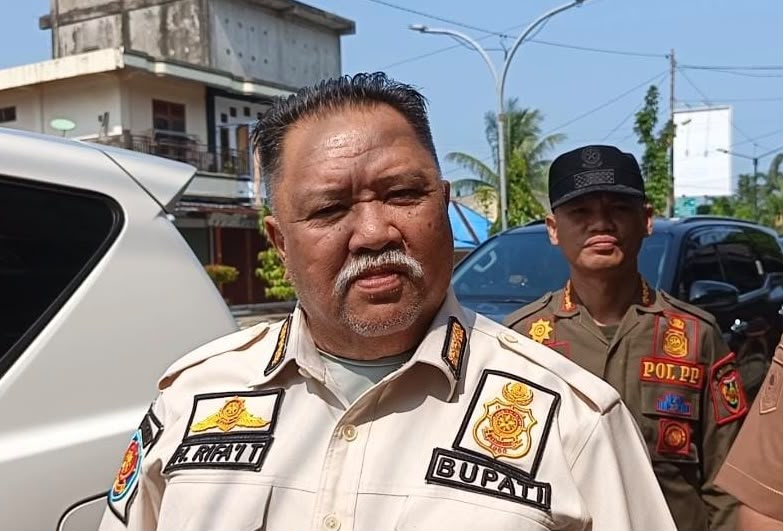 Sampah dan Botol Miras Berserakan, Bupati BS Minta Pengawasan Air Terjun Luguran Diperketat