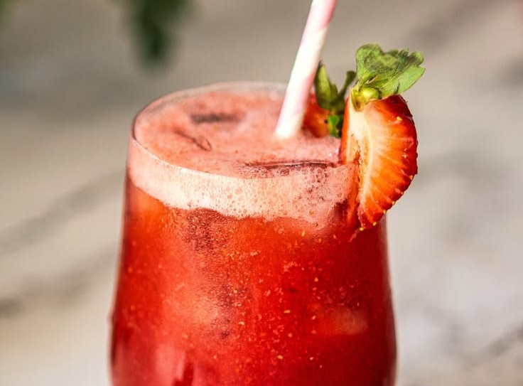 Cocok untuk Sehari-hari, Daftar Minuman Segar Buah Strawberry, Kamu Perlu Coba