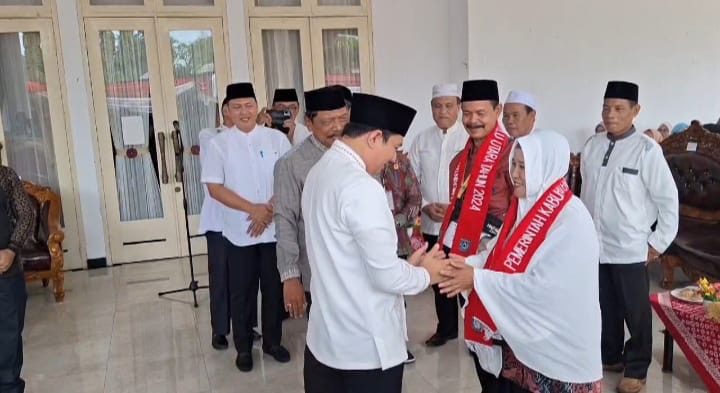 208 Calon Jemaah Haji Asal Bengkulu Utara Dilepas Berangkat Menuju Tanah Suci