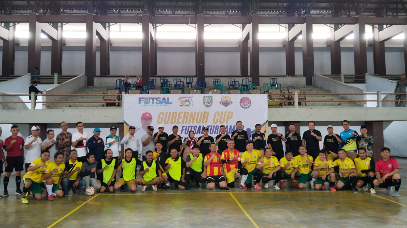 Laga Persahabatan Siwo PWI vs Pemprov Bengkulu, Buka Turnamen Futsal Gubernur Cup 2023