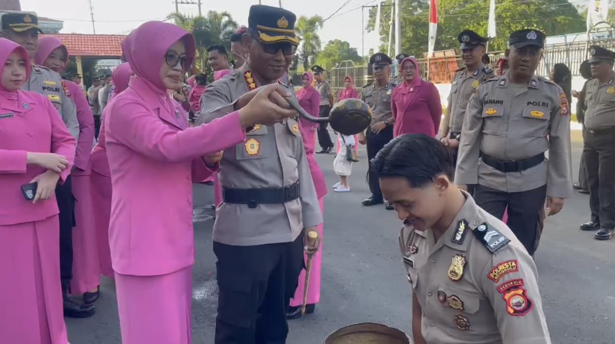 Kado di HUT Bhayangkara, 27 Personel Polresta Bengkulu Naik Pangkat, Berikut Rinciannya