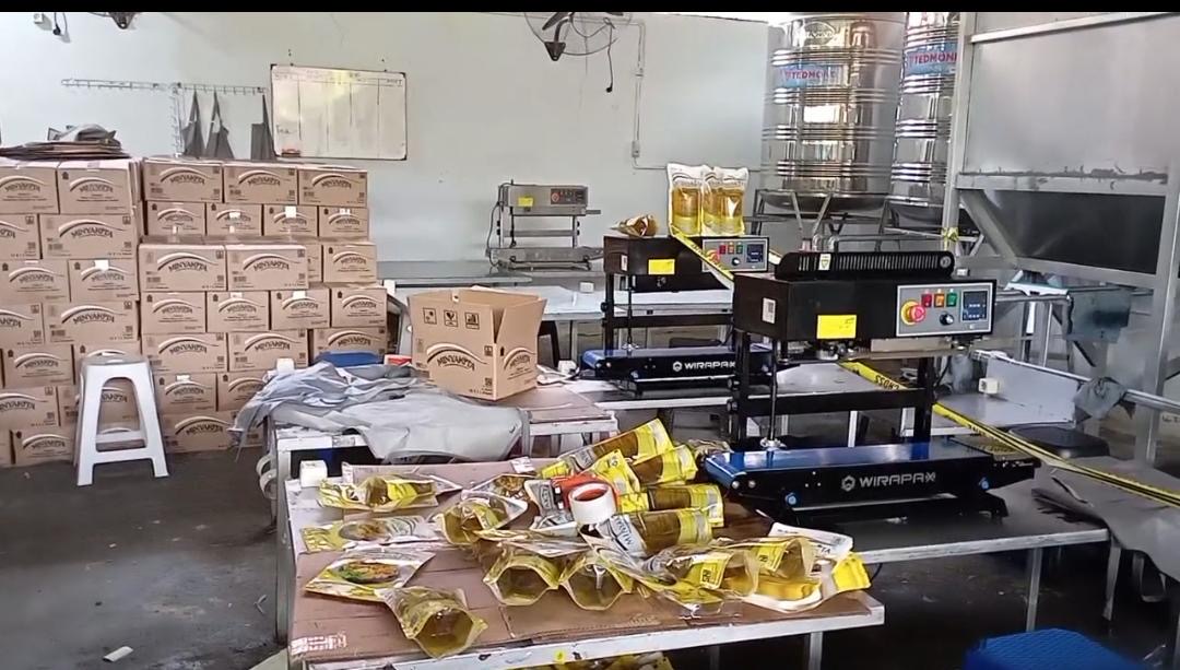 Bongkar Praktik Re-Packing MinyaKita, Polda Bengkulu Temukan Ribuan Label BPOM dan Halal Palsu