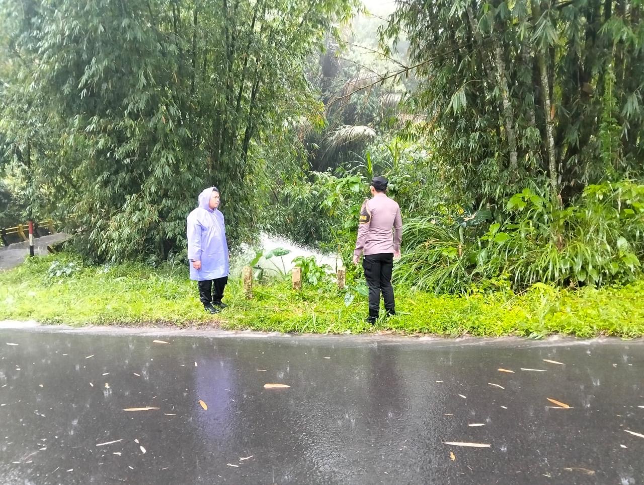 Anak 8 Tahun di Rejang Lebong Terseret Arus Deras Siring, Pencarian Masih Berlangsung