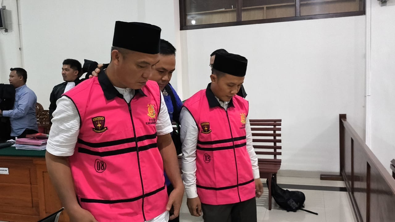 Tersandung Korupsi Dana Desa, Kaur Keuangan dan Kades Gunung Kaya Disidang