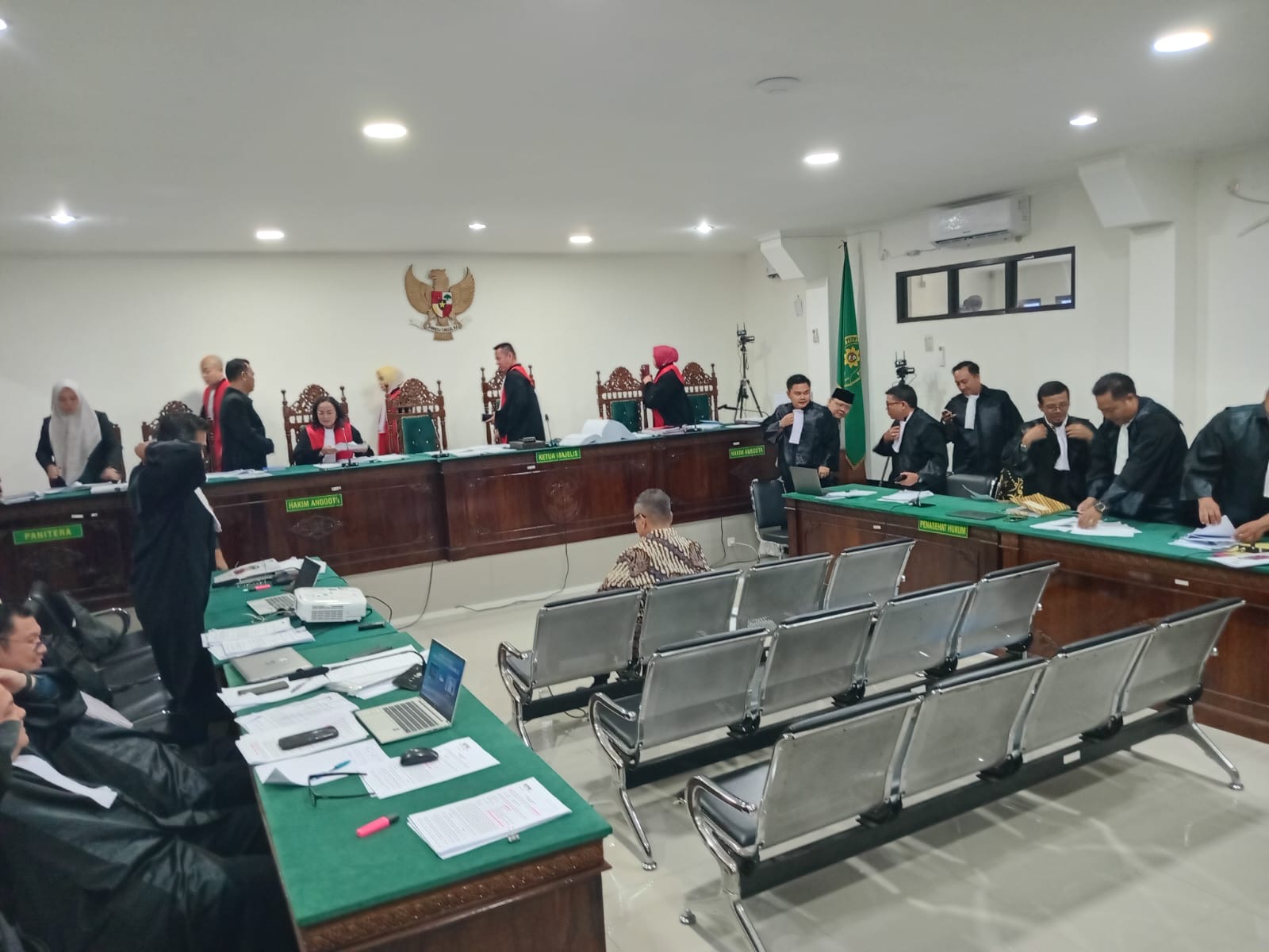 Sidang Kasus Rohidin, Keluarga Sebut Aset Dibeli dari Tunjangan dan Uang Pribadi