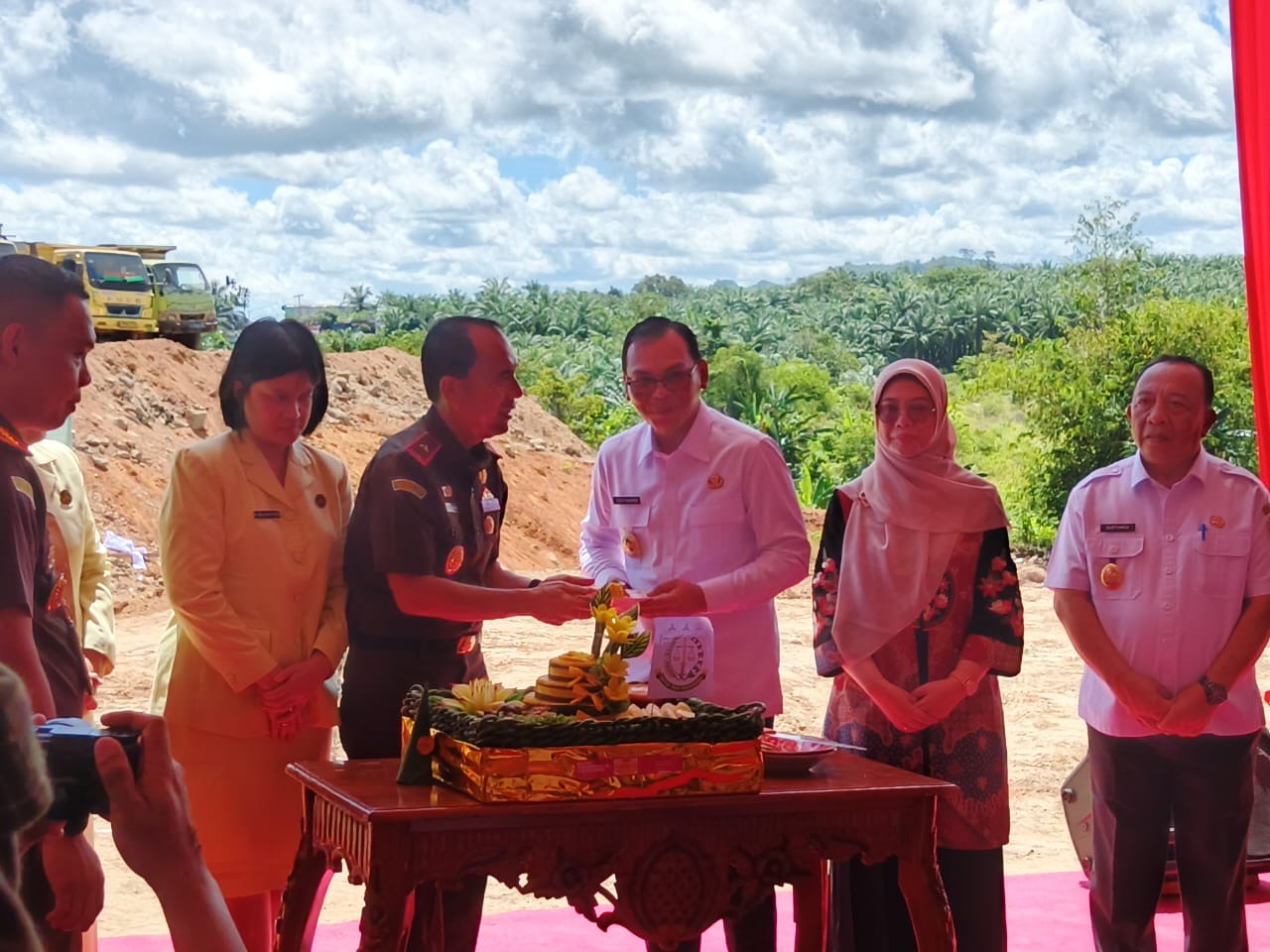 Resmi Dibangun, Kajati Lakukan Peletakan Batu Pertama Gedung Baru Kejari Seluma
