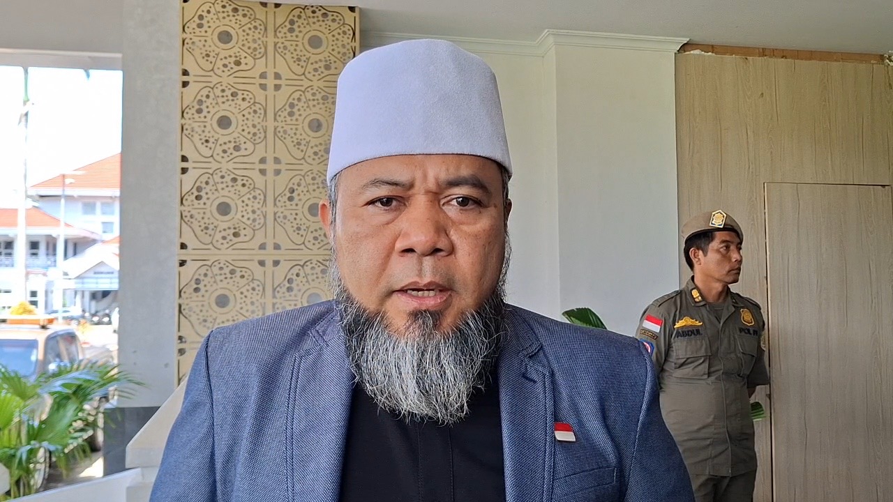 Siapkan Anggaran Rp60 Miliar, Gubernur Helmi Pastikan Gaji ke-13 ASN Cair Paling Lambat Senin