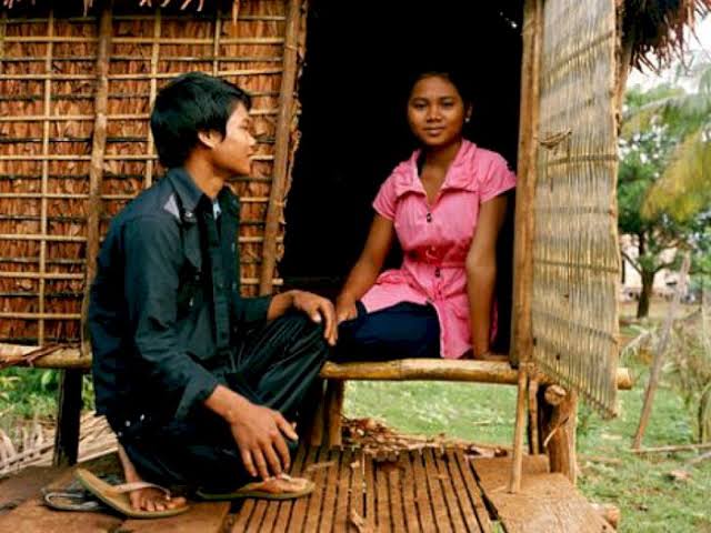 Mengenal Tradisi Seksual Suku Kreung, Bangun Gubuk Cinta Untuk Bercinta dengan Pria Berbeda