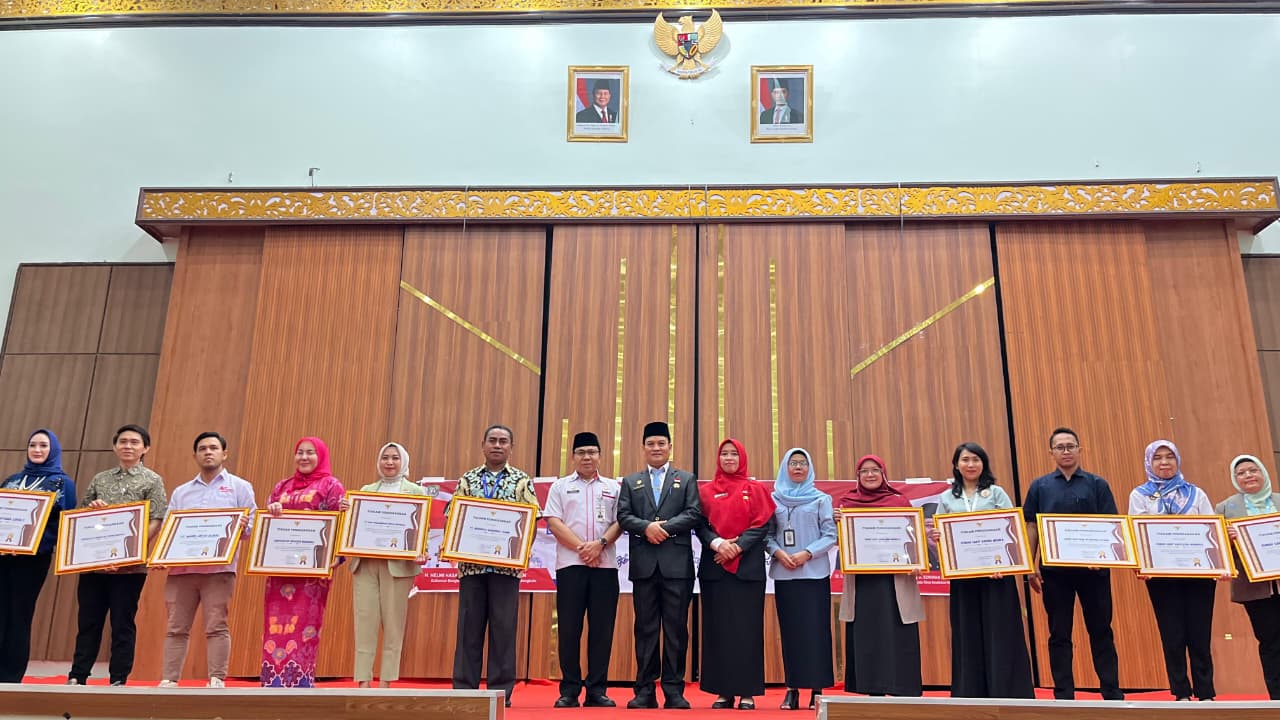 Momen HUT ke-61 HKN, Gubernur Bengkulu Beri Anugerah ke Mitra Pendukung Program Kesehatan