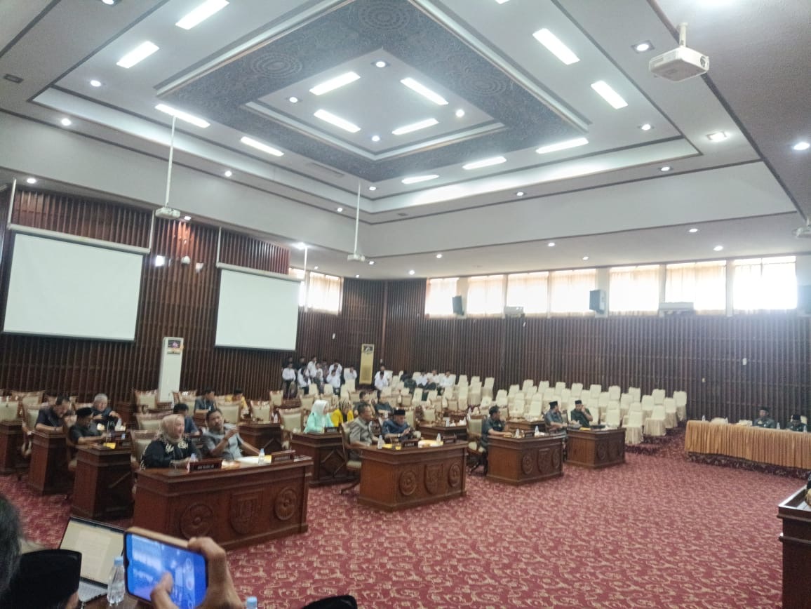 Gubernur Rohidin Sampaikan Laporan Anggaran 2023, Pendapatan Provinsi Bengkulu Capai Rp2,9 Triliun