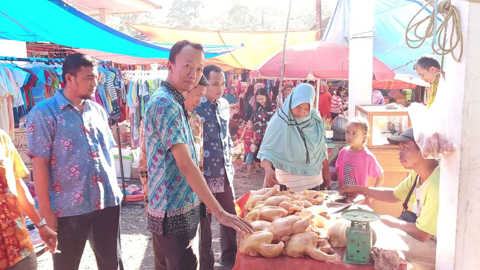 Harga Daging Ayam Turun, Bawang Merah dan Bawang Putih Naik di Bengkulu Tengah
