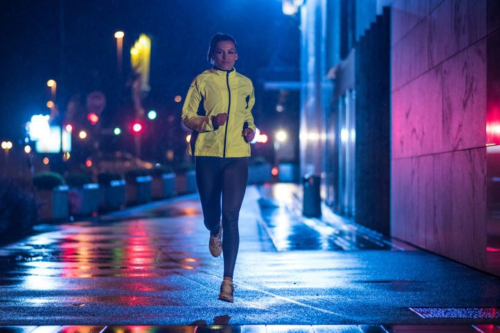 Inilah 5 Risiko Olahraga di Malam Hari Wajib Kamu Ketahui, Pastikan Aktivitas yang Satu Ini Dihindari