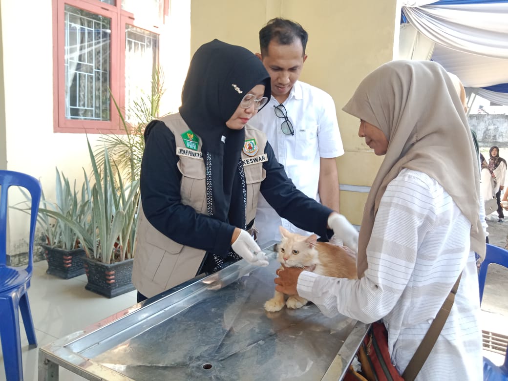 Hari Rabies Sedunia, Pemprov Bengkulu Gelar Vaksinasi dan Pemeriksaan Kesehatan Hewan