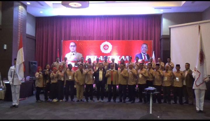 Aizan Dahlan Dilantik Sebagai Ketua DPC Ikatan Advokat Indonesia 