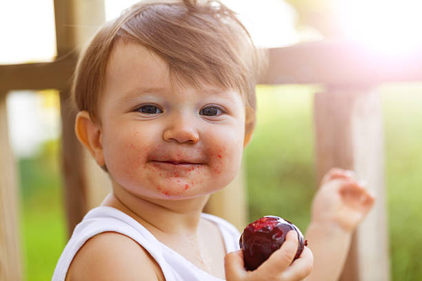 Anak Usia 1 Tahun Boleh Mengonsumsi Buah Plum, Berikut 8 Manfaat yang Bisa Diperoleh