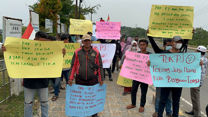 Gerakan Lima Kamis Gelar Aksi, Tuntut Pj Bupati Bengkulu Tengah Selesaikan 11 Hal Ini