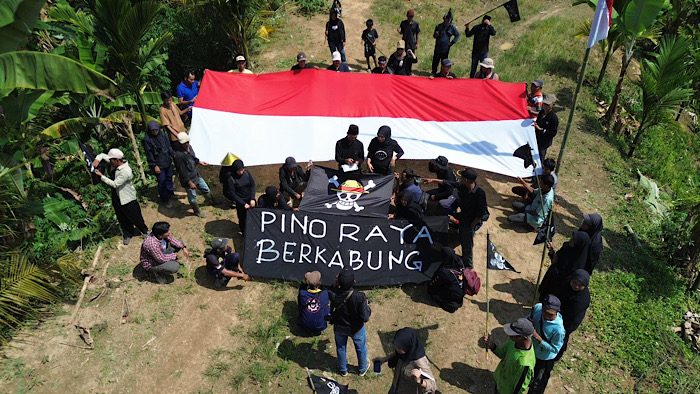 Petani Pino Raya Kibarkan Bendera One Piece di Hari Kemerdekaan, Simbol Duka dan Perlawanan