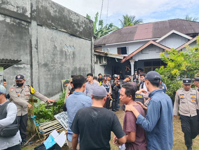 PN Arga Makmur Eksekusi Rumah, Pemilik Histeris!