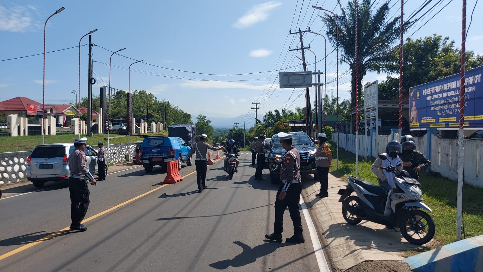 Puluhan Kendaraan Terjaring Razia Operasi Patuh Pajak di Bengkulu Tengah