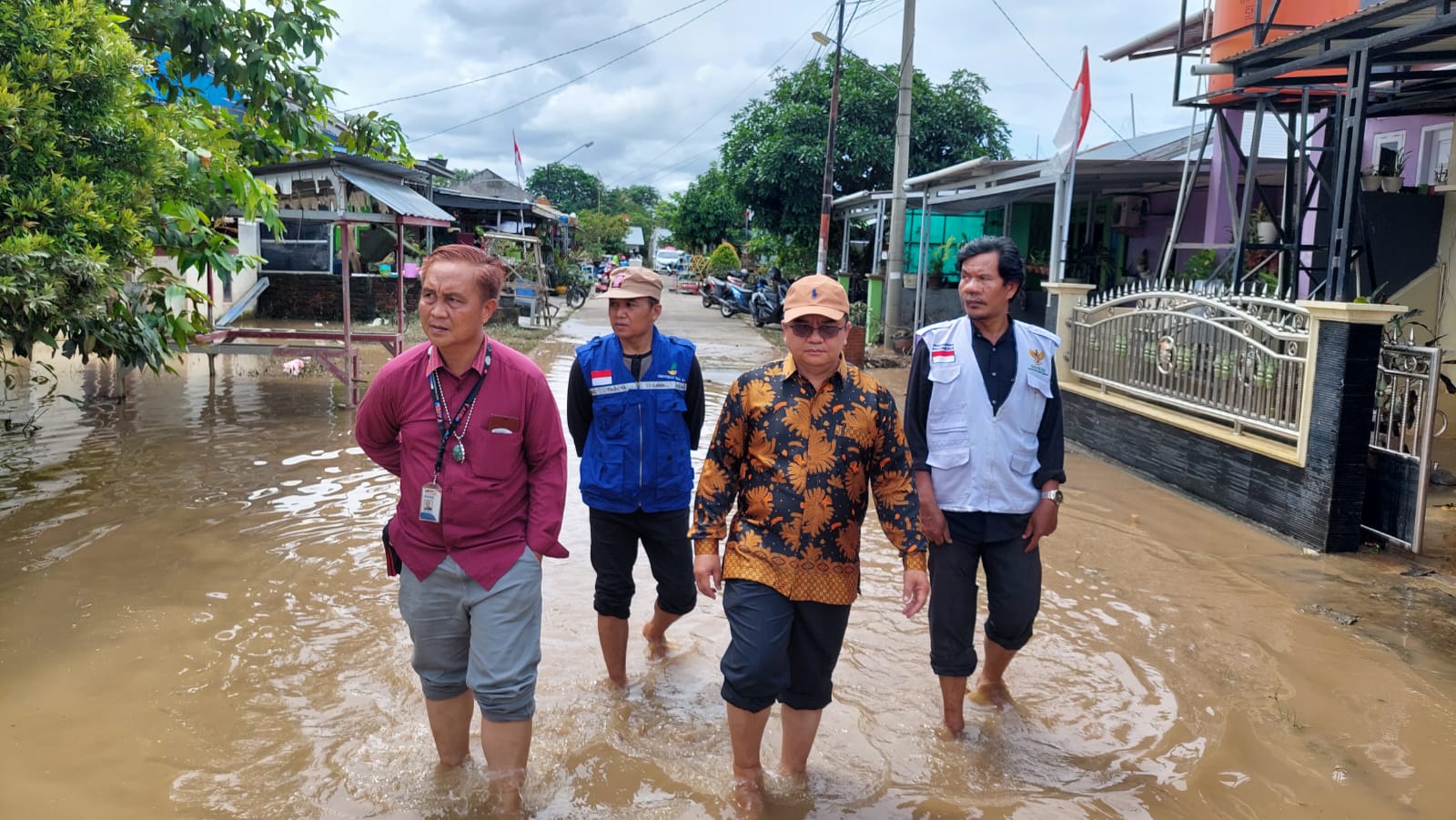 Kadis Kominfo Provinsi Bengkulu Tinjau Lokasi Banjir di Kota Bengkulu
