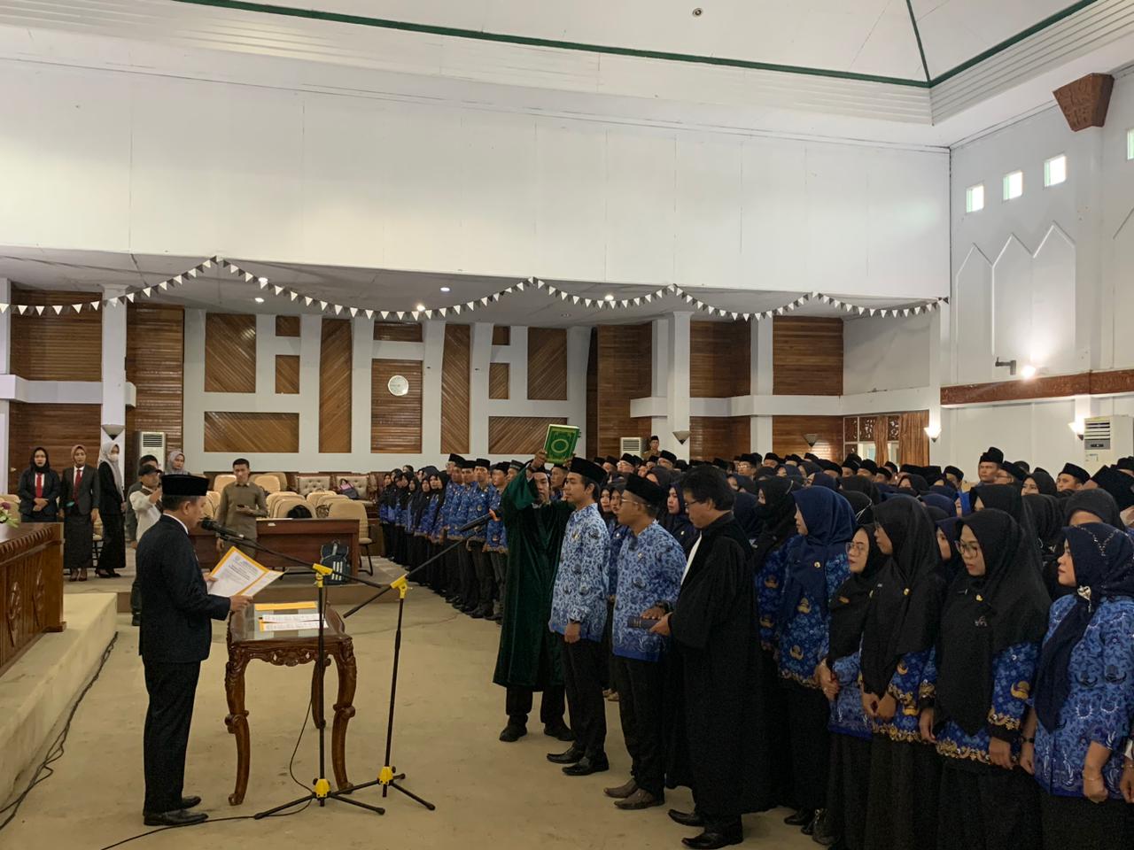  Sekda Provinsi Bengkulu Lantik 571 PPPK Guru 2022 dan Pejabat Fungsional 