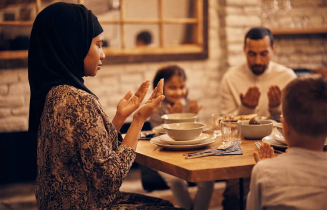 Agar Tubuh Tetap Ideal Selama Ramadhan, Simak 4 Kebiasaan Sederhana untuk Menjaga Berat Badan
