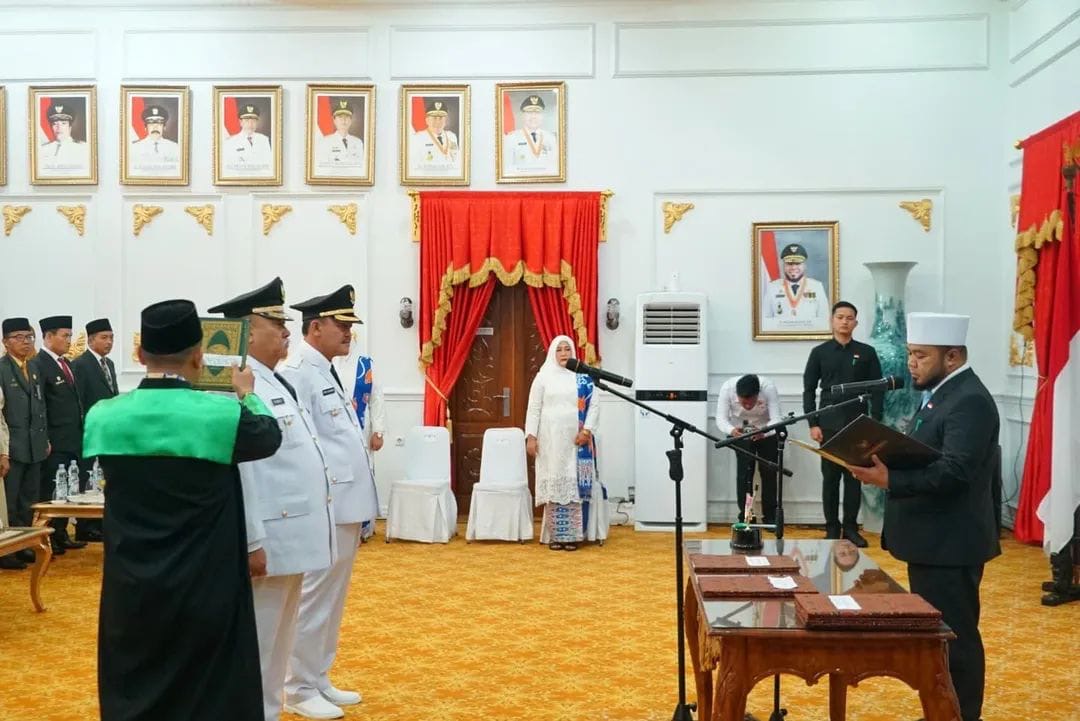 Rifai-Yevri Resmi Dilantik Sebagai Bupati dan Wakil Bupati Bengkulu Selatan, Ini Pesan Gubernur Helmi Hasan