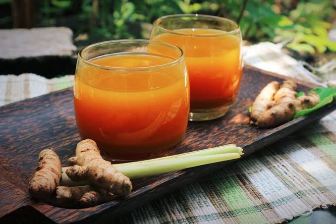 Manfaat Minum Jamu Kunir Asem Secara Rutin, Klaim 7 Manfaat Tak Terduga Ini Buat Kecantikan Kulit Kamu