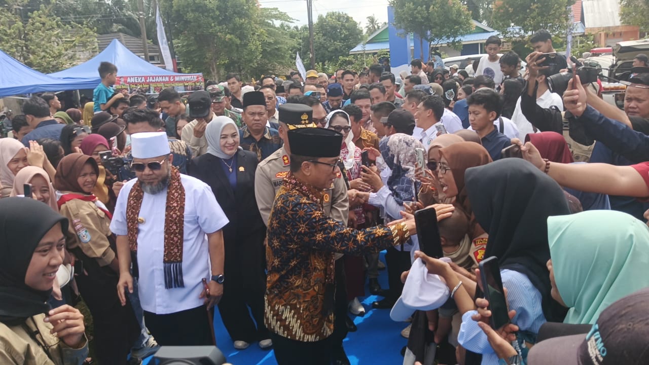 Kunjungi Seluma, Menteri Desa Dapat Sambutan Meriah dari Ratusan Warga