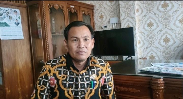 Waka I DPRD Seluma Menolak Gunakan Mobnas, Pilih Kendaraan Pribadi