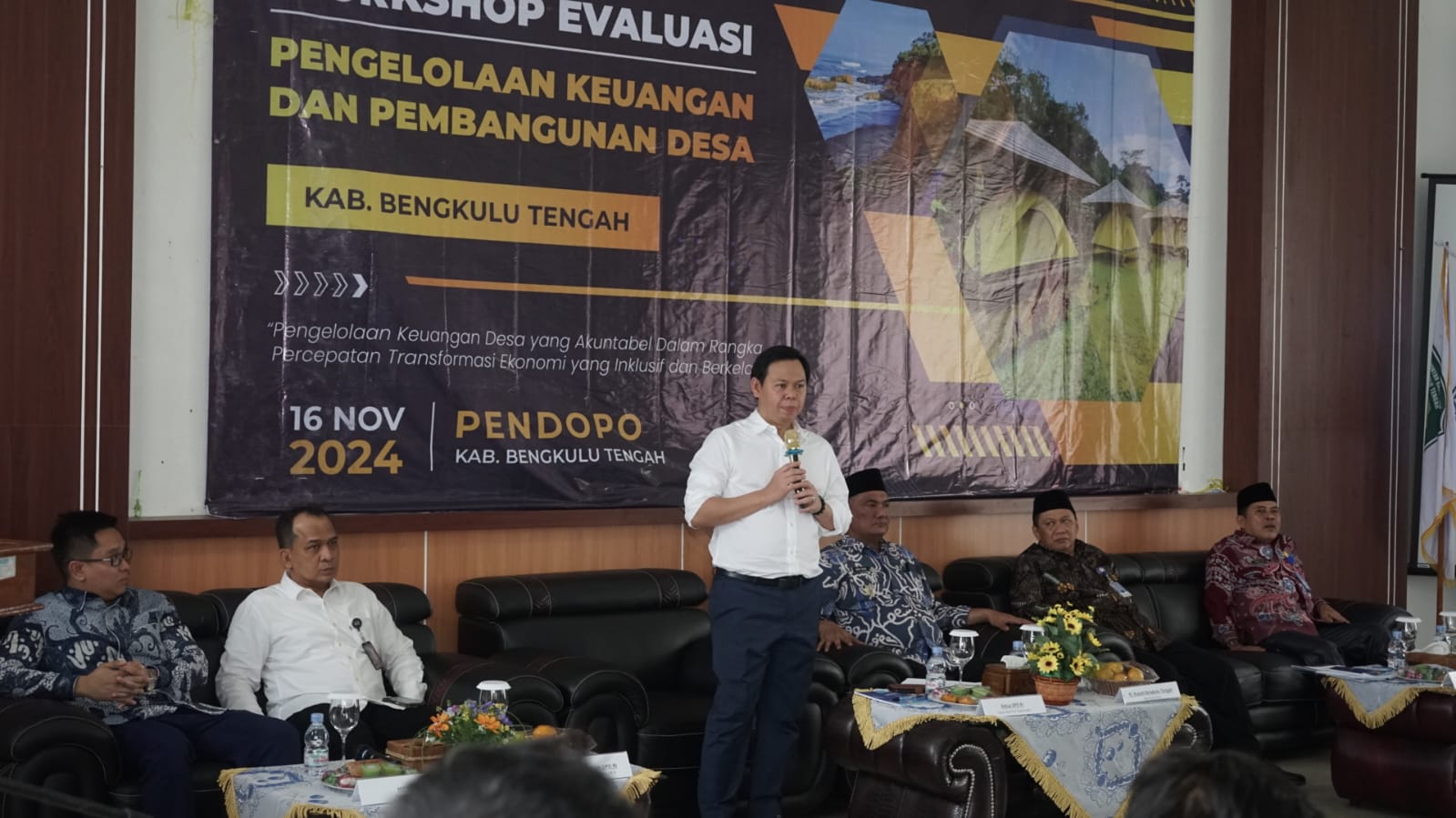 Ketua DPD RI Sultan B Najamudin Beri Workshop Evaluasi Pengelolaan Keuangan dan Pembangunan Desa di Benteng