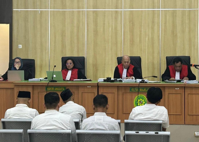 Sidang Putusan Labkesda: Broker Divonis Paling Lama, Mantan Kadis Kesehatan 16 Bulan Penjara