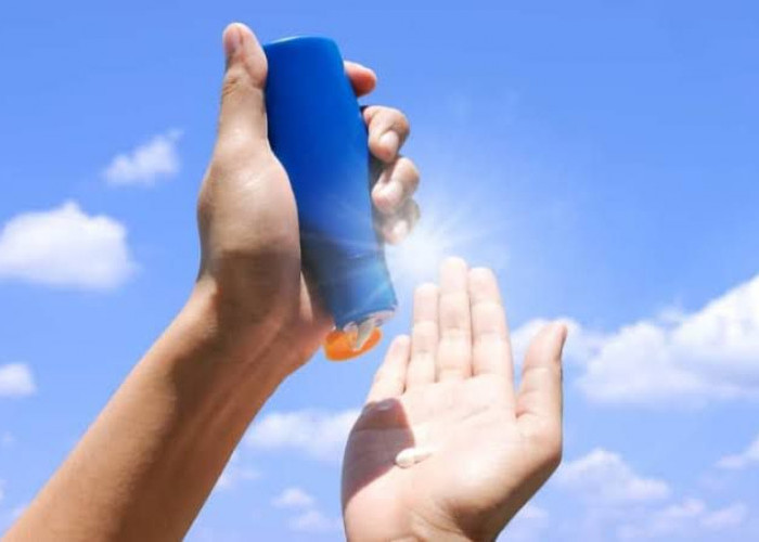 Tidak Hanya Melindungi dari Sinar Matahari, 10 Sunscreen Ini Juga Bisa Mencerahkan Sekaligus Bikin Glowing