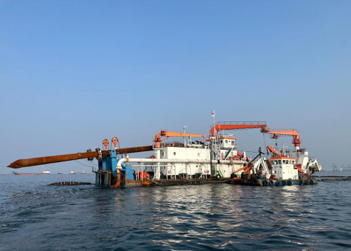 2 Kapal Keruk Besar Menuju Perairan Bengkulu, Percepatan Pengerukan Alur Pelabuhan Pulau Baai 