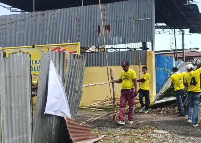 Memanas! Kader Golkar Bongkar Paksa Pagar Penyegelan Kantor DPD Kota Bengkulu