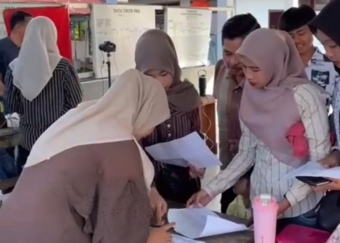 Permudah Layanan Adminduk, Dukcapil Seluma Sebar Blanko Persyaratan hingga ke Desa