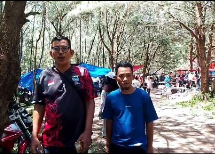 Pantai Cemara Indah Dipadati Ribuan Pengunjung di Hari Kelima Lebaran 2025