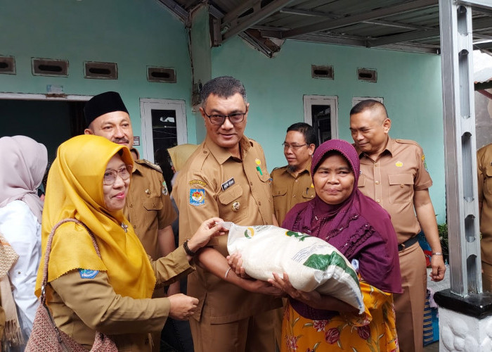 Bantuan Pangan Resmi Disalurkan di Bengkulu Tengah, 12.510 Keluarga Dapat 10 Kg Beras