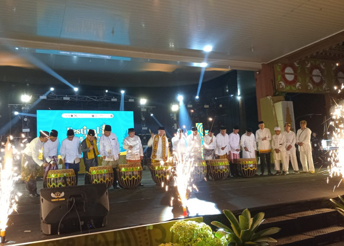 Festival Tabut Resmi Dibuka, Gubernur Harap Budaya Bengkulu Bersinar hingga Kancah Internasional