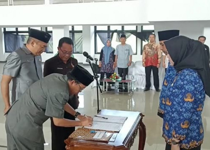 63 PNS Bengkulu Tengah Dilantik Jadi Pejabat Fungsional 