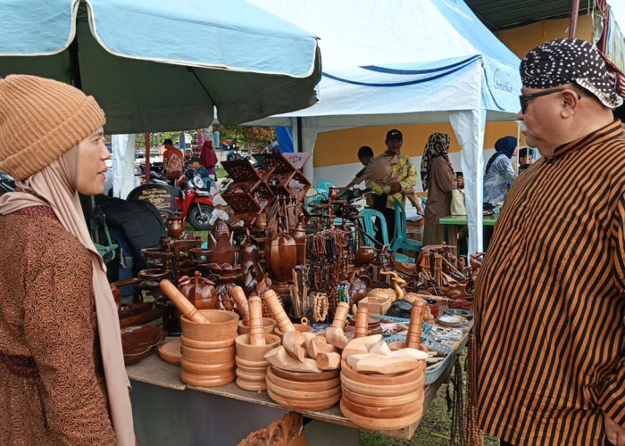 Bupati Rifai Dorong Kerajinan Khas Bengkulu Selatan Punya Pasar Sendiri