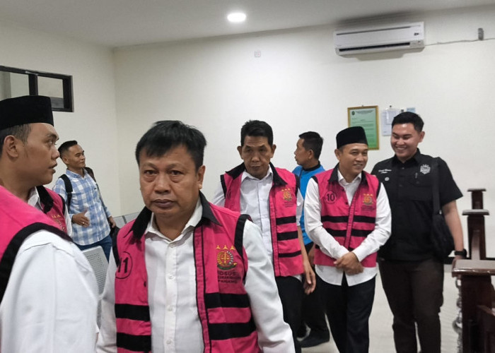 Tok! Hakim Vonis 10 Terdakwa Korupsi DPRD Kepahiang, Mantan Sekwan Diganjar 6 Tahun Penjara