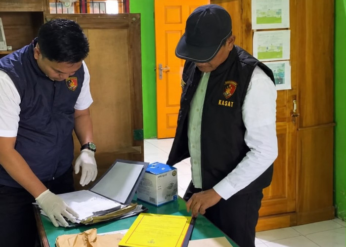 Geledah Kantor Desa Sukabandung, Polisi Amankan Dokumen Dugaan Korupsi ADD 2022–2023