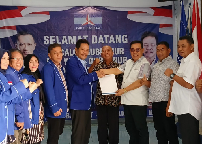 Ahmad Hijazi Antar Formulir Pendaftaran Calon Gubernur Bengkulu ke Partai Demokrat 
