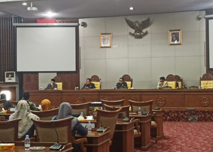 Rapat Paripurna DPRD Provinsi Bengkulu Tak Quorum, Pengesahan 3 Raperda Ditunda