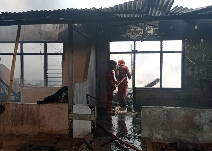 Kebakaran di Kota Bengkulu, Bedengan 6 Pintu Ludes Dilalap Si Jago Merah